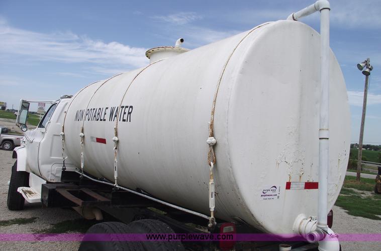 image for item A4075 1989 Chevrolet Kodiak D6500 water truck