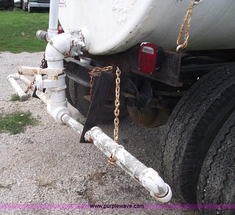 image for item A4075 1989 Chevrolet Kodiak D6500 water truck