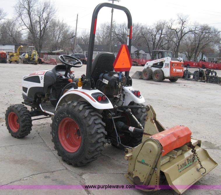 image for item A6012 2008 Bobcat CT120 FWA compact tractor