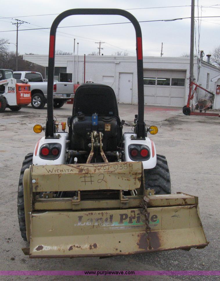 image for item A6013 2008 Bobcat CT120 FWA compact tractor