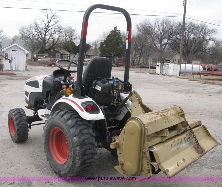 image for item A6013 2008 Bobcat CT120 FWA compact tractor