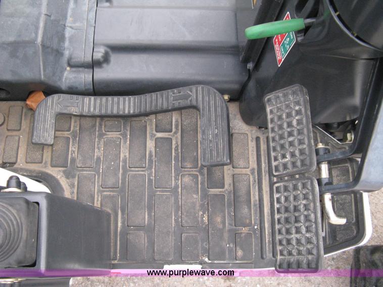 image for item A6013 2008 Bobcat CT120 FWA compact tractor