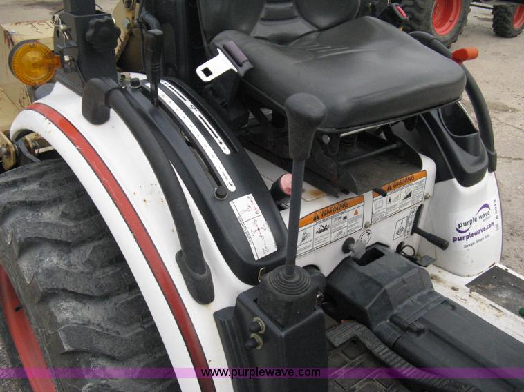 image for item A6013 2008 Bobcat CT120 FWA compact tractor