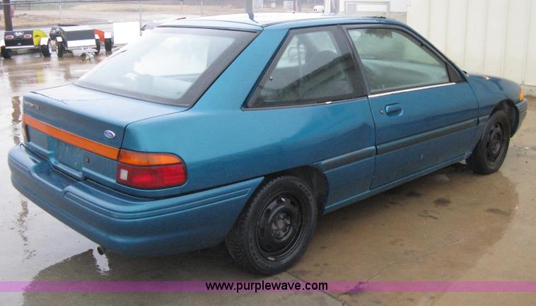 image for item A6019 1995 Ford Escort LX