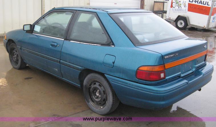 image for item A6019 1995 Ford Escort LX