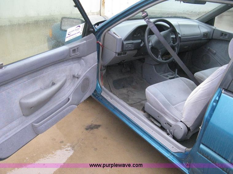 image for item A6019 1995 Ford Escort LX