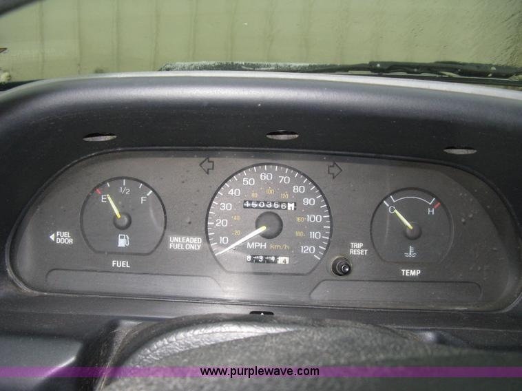 image for item A6019 1995 Ford Escort LX