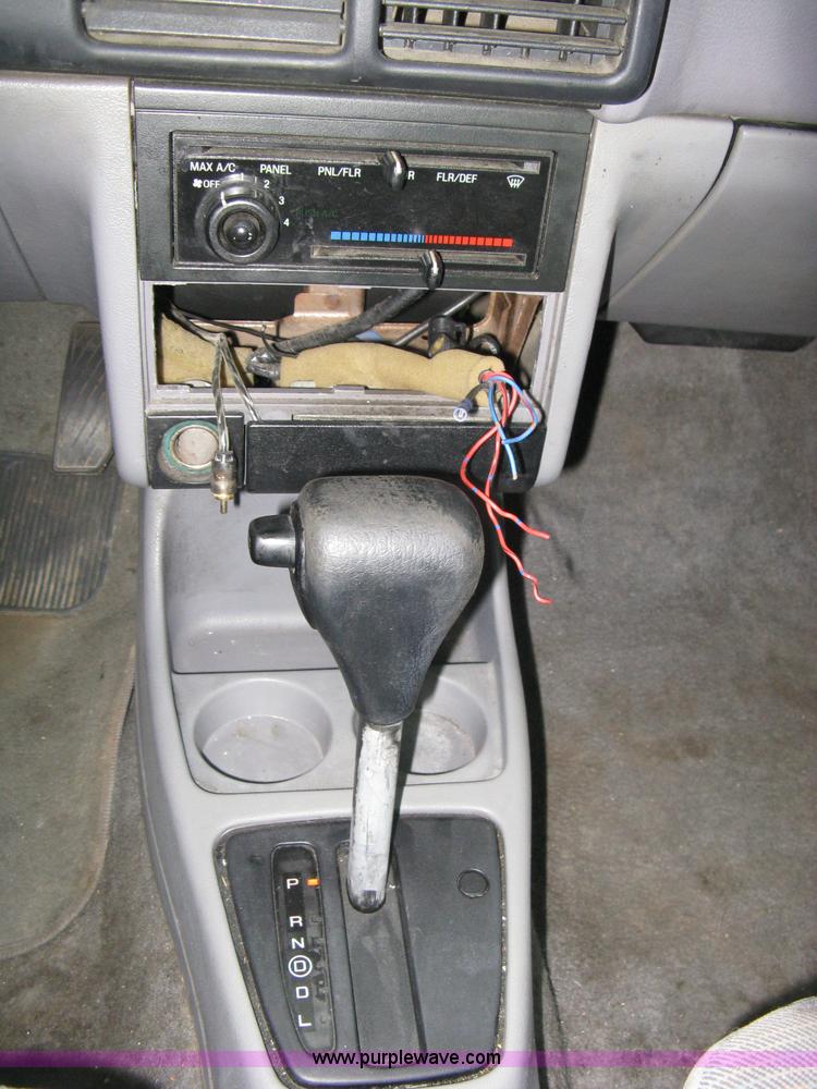 image for item A6019 1995 Ford Escort LX