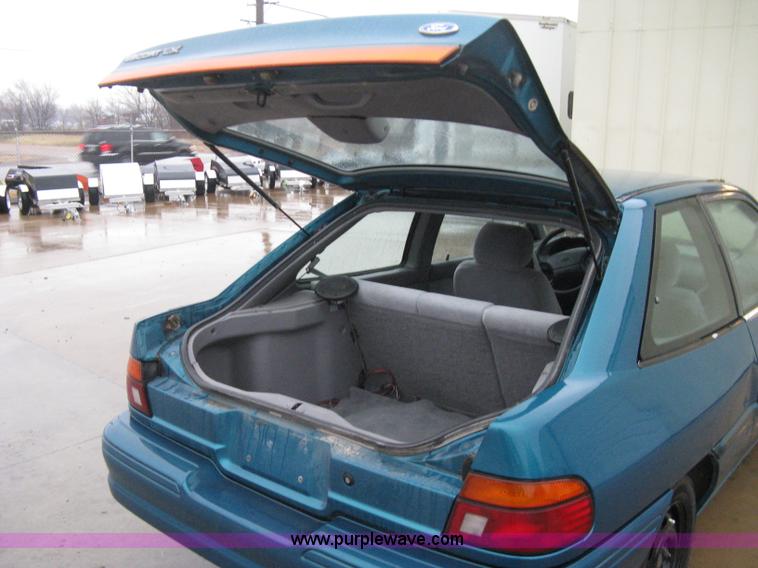 image for item A6019 1995 Ford Escort LX