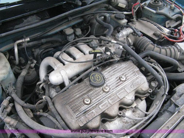 image for item A6019 1995 Ford Escort LX