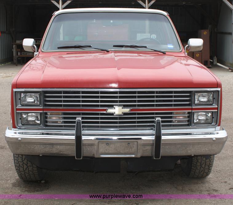 image for item A6564 1984 Chevrolet K10 Silverado pickup truck