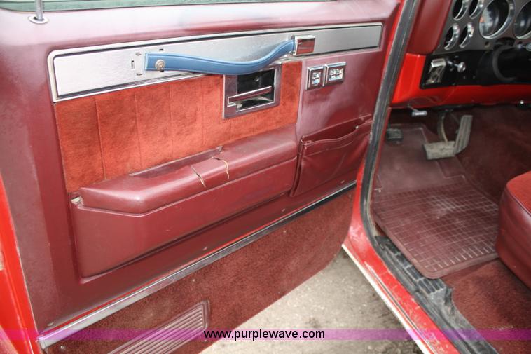 image for item A6564 1984 Chevrolet K10 Silverado pickup truck