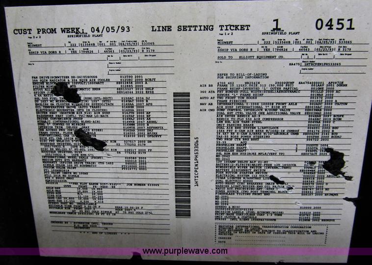 image for item A8036 1993 International S4700 recycle truck