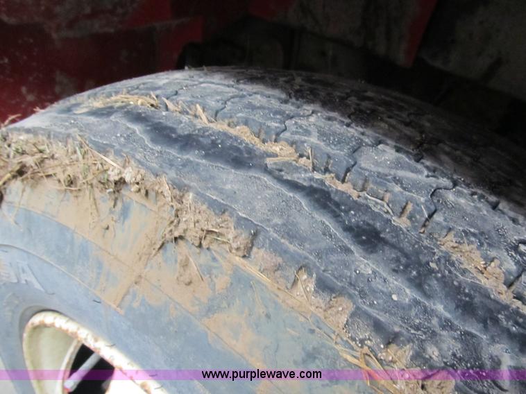 image for item A8036 1993 International S4700 recycle truck