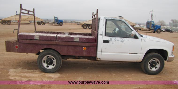 image for item B2151 1990 Chevrolet C2500 pickup truck