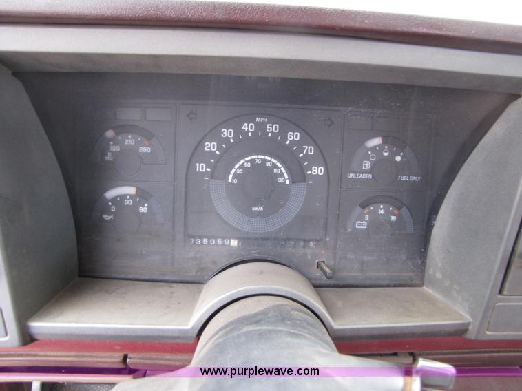 image for item B2151 1990 Chevrolet C2500 pickup truck