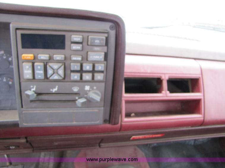 image for item B2151 1990 Chevrolet C2500 pickup truck