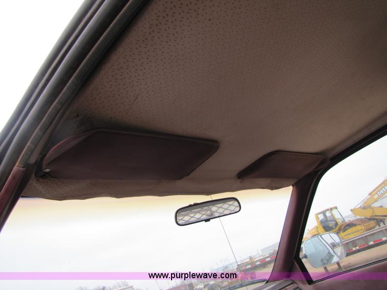 image for item B2151 1990 Chevrolet C2500 pickup truck