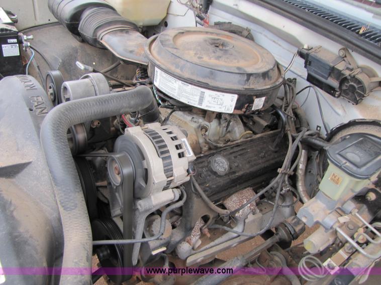 image for item B2151 1990 Chevrolet C2500 pickup truck