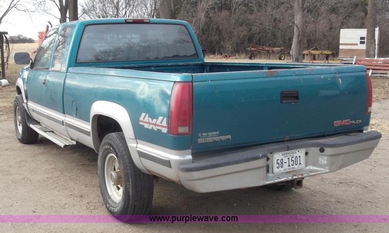 image for item B5074 1994 Chevrolet K2500 extended cab pickup truck