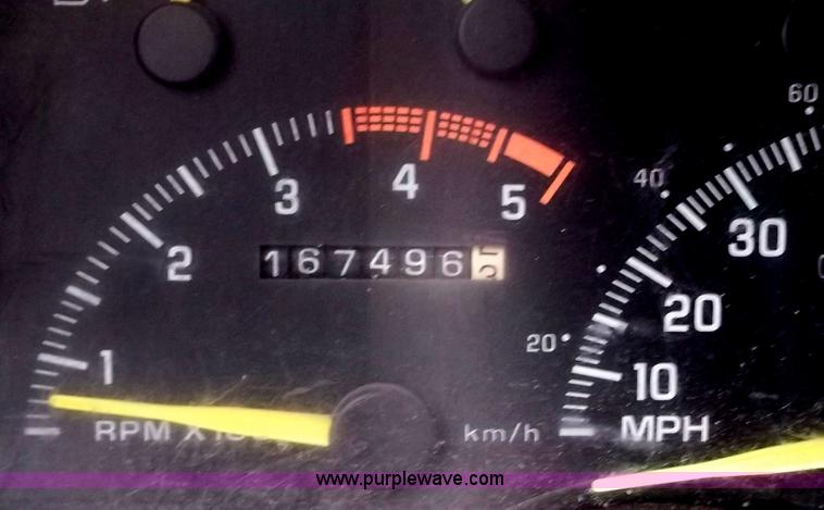 image for item B5074 1994 Chevrolet K2500 extended cab pickup truck