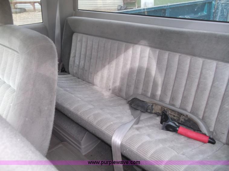 image for item B5074 1994 Chevrolet K2500 extended cab pickup truck