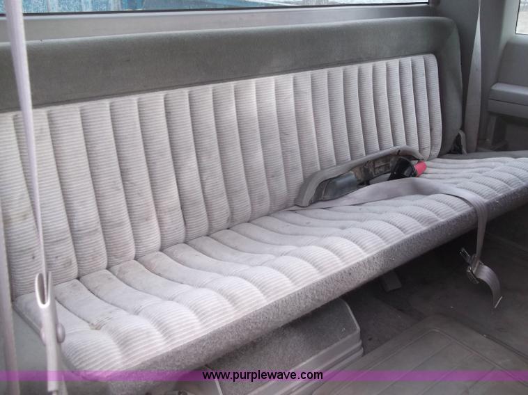 image for item B5074 1994 Chevrolet K2500 extended cab pickup truck