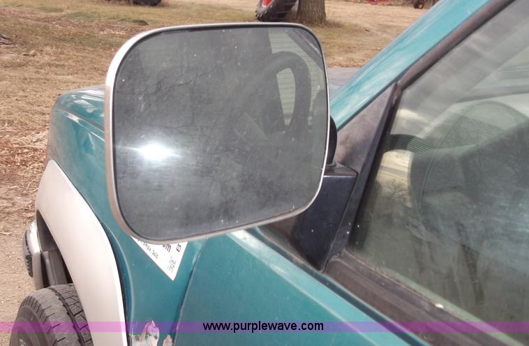 image for item B5074 1994 Chevrolet K2500 extended cab pickup truck