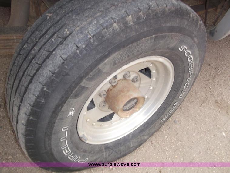 image for item B5074 1994 Chevrolet K2500 extended cab pickup truck