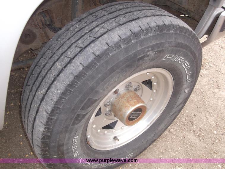 image for item B5074 1994 Chevrolet K2500 extended cab pickup truck