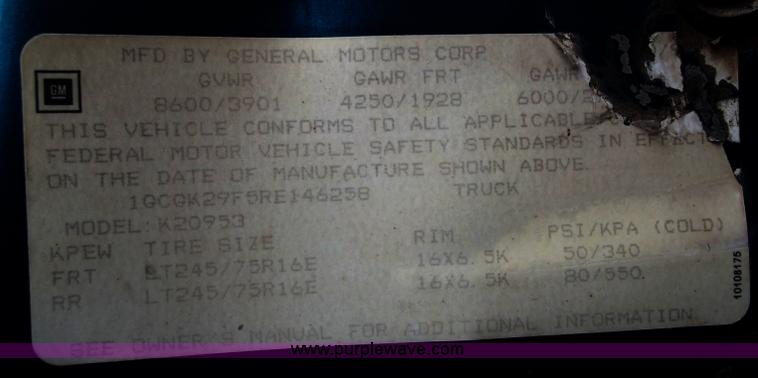 image for item B5074 1994 Chevrolet K2500 extended cab pickup truck