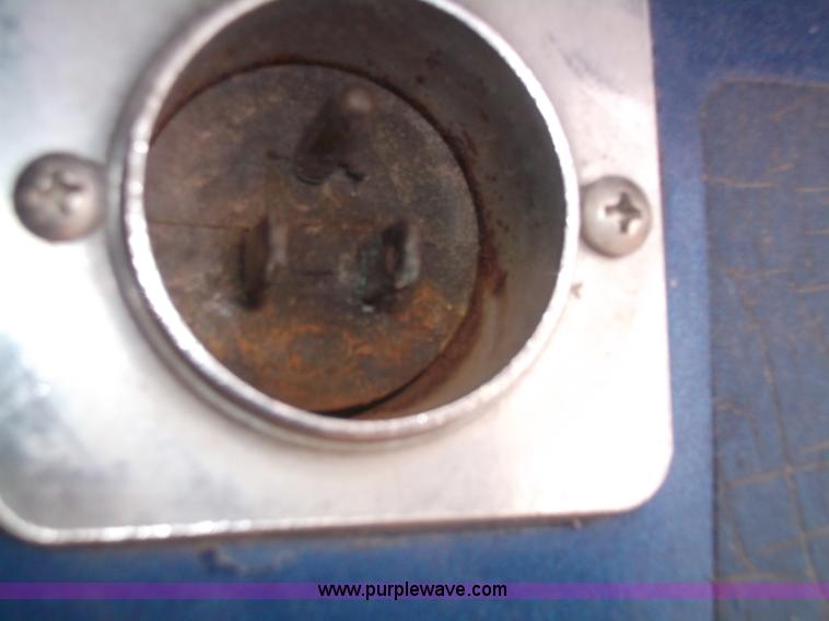 image for item B5076 2004 Freightliner ST120 semi truck