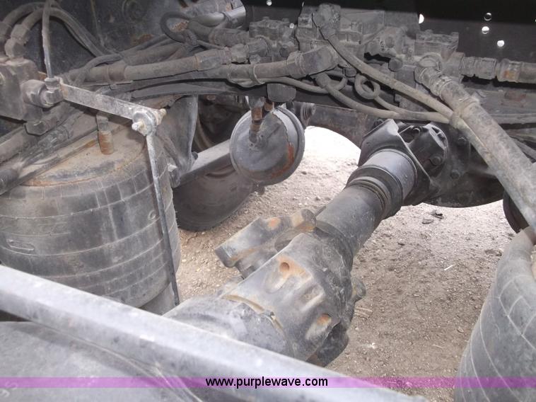 image for item B5076 2004 Freightliner ST120 semi truck