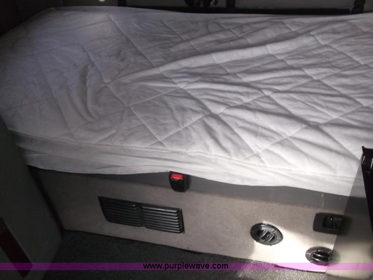 image for item B5076 2004 Freightliner ST120 semi truck