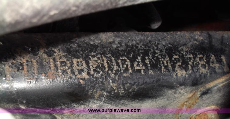 image for item B5076 2004 Freightliner ST120 semi truck