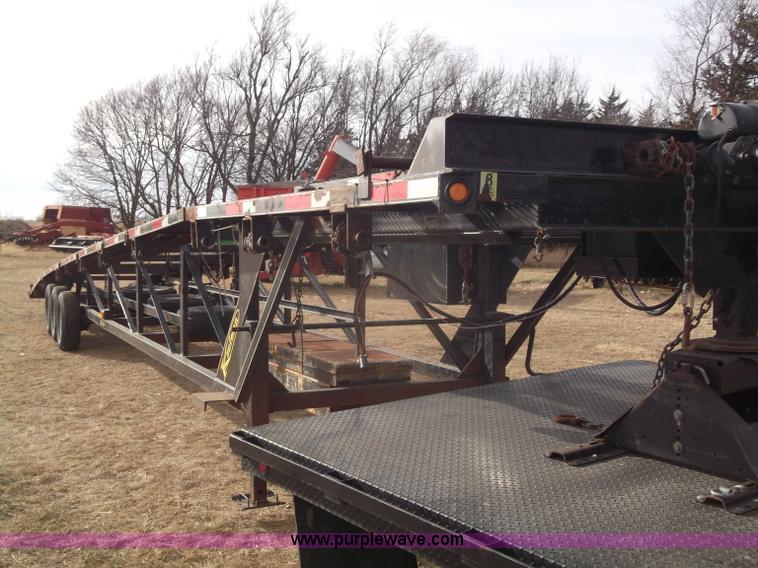 image for item B5077 2007 Kaufman W56 Wedge fifth wheel car hauler