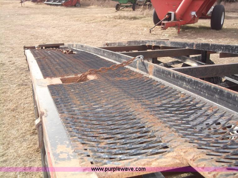 image for item B5077 2007 Kaufman W56 Wedge fifth wheel car hauler