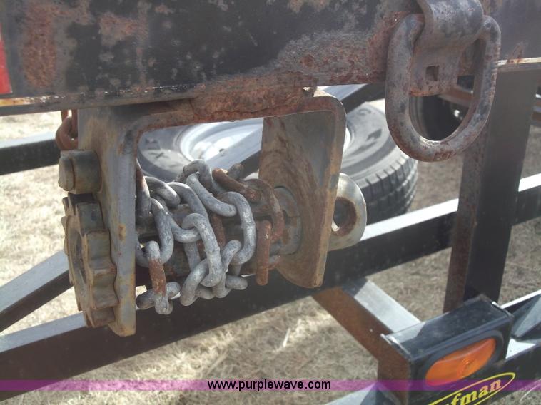 image for item B5077 2007 Kaufman W56 Wedge fifth wheel car hauler