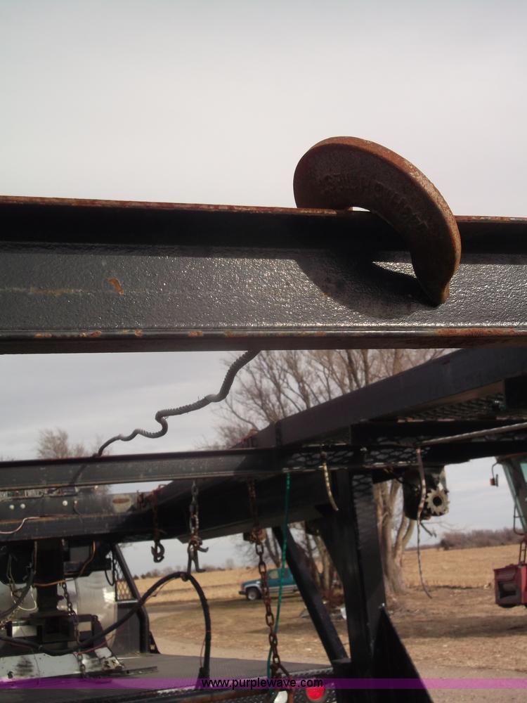 image for item B5077 2007 Kaufman W56 Wedge fifth wheel car hauler