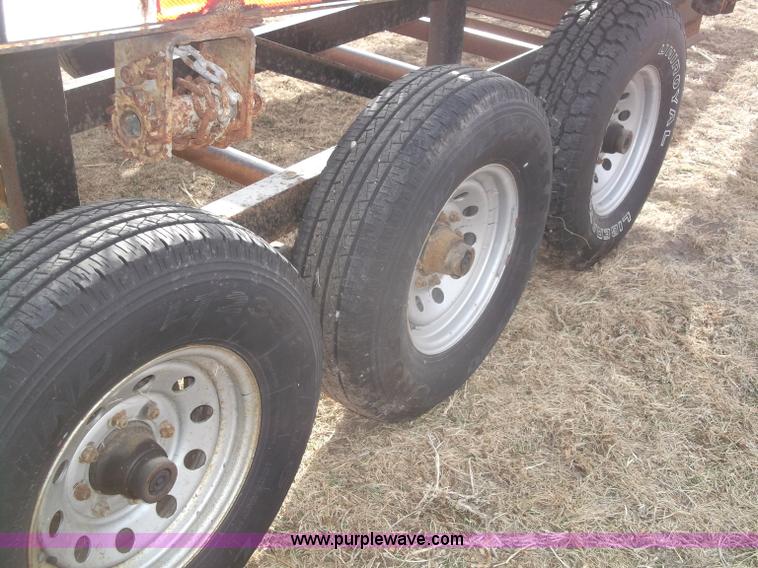 image for item B5077 2007 Kaufman W56 Wedge fifth wheel car hauler