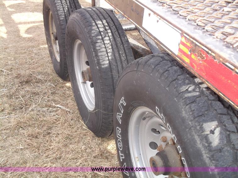 image for item B5077 2007 Kaufman W56 Wedge fifth wheel car hauler