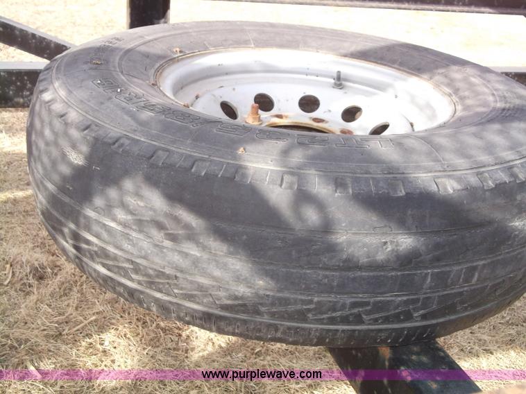 image for item B5077 2007 Kaufman W56 Wedge fifth wheel car hauler