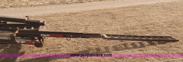 image for item B5077 2007 Kaufman W56 Wedge fifth wheel car hauler