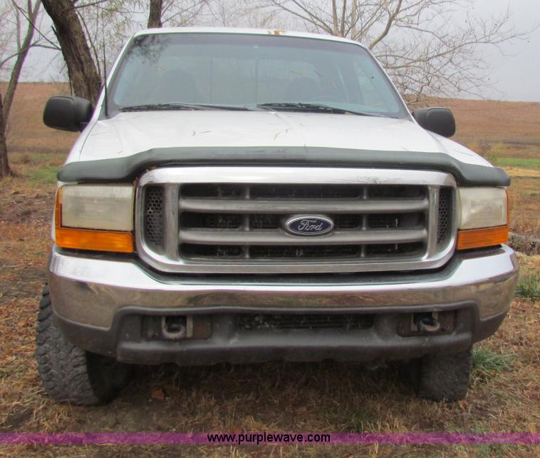 image for item B7014 1999 Ford F250 XLT Super Duty  pickup truck