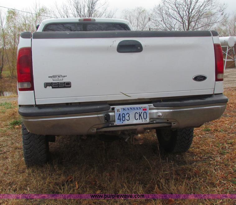 image for item B7014 1999 Ford F250 XLT Super Duty  pickup truck