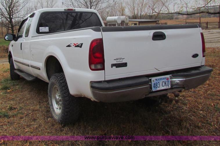 image for item B7014 1999 Ford F250 XLT Super Duty  pickup truck