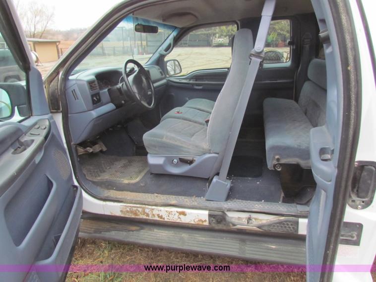 image for item B7014 1999 Ford F250 XLT Super Duty  pickup truck