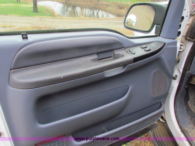 image for item B7014 1999 Ford F250 XLT Super Duty  pickup truck