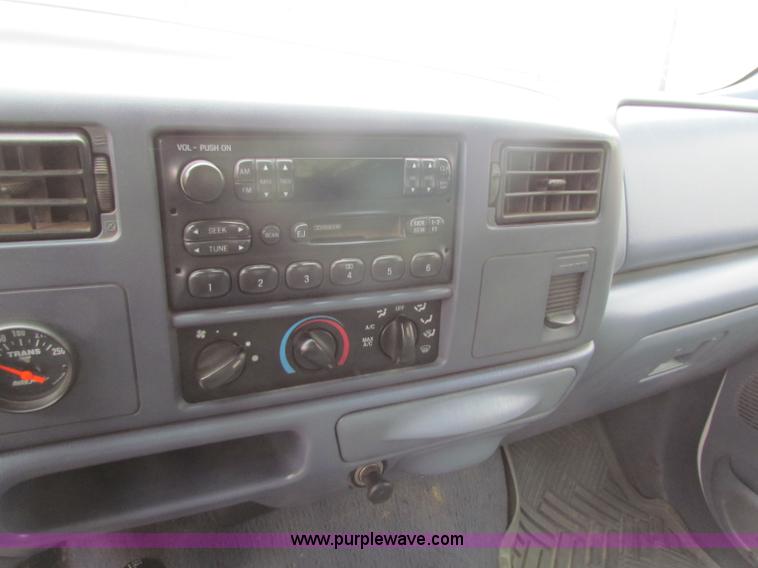 image for item B7014 1999 Ford F250 XLT Super Duty  pickup truck