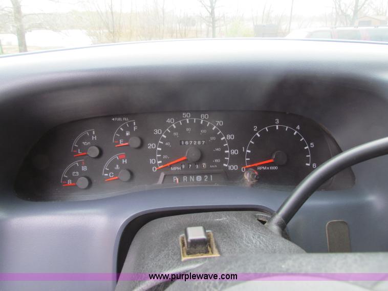 image for item B7014 1999 Ford F250 XLT Super Duty  pickup truck